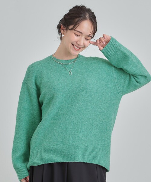 SHOO・LA・RUE（シューラルー）の「【洗濯機可】選べる８色で色違いも欲しくなる ふんわりゆるニット（ニット/セーター・レディース・ライトパープル/グリーン/オフホワイト/ピンク系/オレンジ/イエロー/ライトグレー/ライトブルー・01/03/04/02）」の17枚目の写真