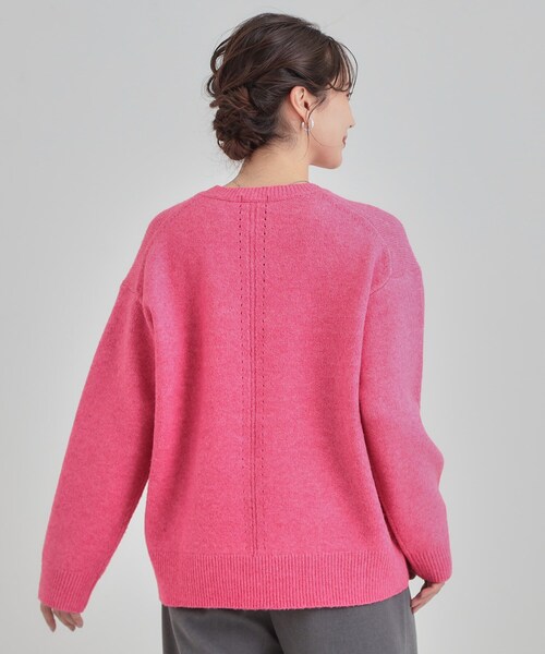 SHOO・LA・RUE（シューラルー）の「【洗濯機可/S-LL】選べる８色で色違いも欲しくなる ふんわりゆるニット（ニット/セーター・レディース・ライトパープル/グリーン/オフホワイト/ピンク系/オレンジ/イエロー/ライトグレー/ライトブルー・01/03/04/02）」の20枚目の写真