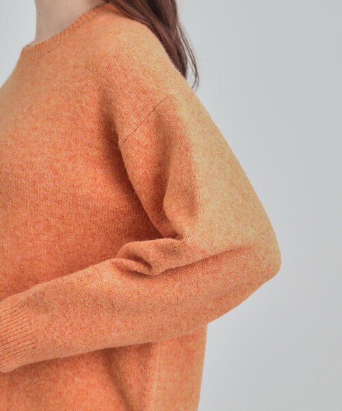 SHOO・LA・RUE（シューラルー）の「【洗濯機可/S-LL】選べる８色で色違いも欲しくなる ふんわりゆるニット（ニット/セーター・レディース・ライトパープル/グリーン/オフホワイト/ピンク系/オレンジ/イエロー/ライトグレー/ライトブルー・01/03/04/02）」の9枚目の写真