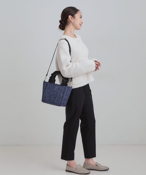 SHOO・LA・RUE（シューラルー）の「フリルハンドルツイードトートバッグ（トートバッグ・レディース・ネイビー/オフホワイト/ブラック・00）」の7枚目の写真