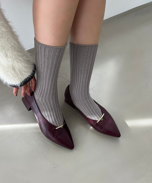 ORiental TRaffic(オリエンタルトラフィック)の「\ WEB限定 / ライン メタル パーツ シンプル ポインテッドトゥ パンプス /55304(パンプス・レディース・ブラック/ブラウン/レッド・34/35/36/37/38/39/40/41/42)」の3枚目の写真