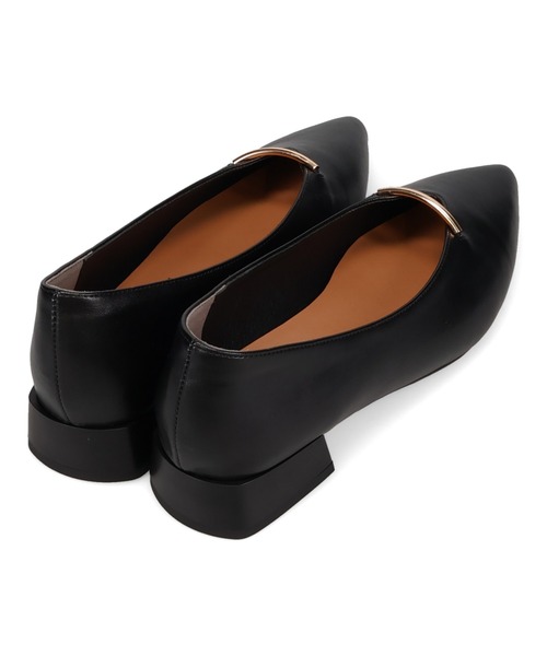 ORiental TRaffic(オリエンタルトラフィック)の「\ WEB限定 / ライン メタル パーツ シンプル ポインテッドトゥ パンプス /55304(パンプス・レディース・ブラック/ブラウン/レッド・34/35/36/37/38/39/40/41/42)」の5枚目の写真