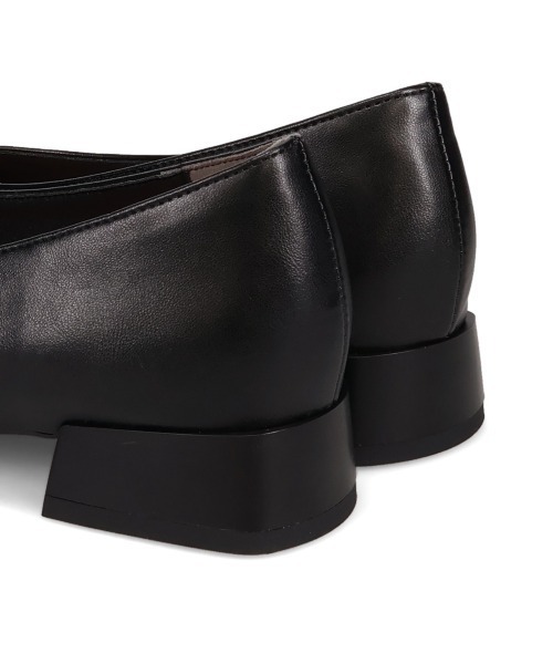 ORiental TRaffic(オリエンタルトラフィック)の「\ WEB限定 / ライン メタル パーツ シンプル ポインテッドトゥ パンプス /55304(パンプス・レディース・ブラック/ブラウン/レッド・34/35/36/37/38/39/40/41/42)」の8枚目の写真