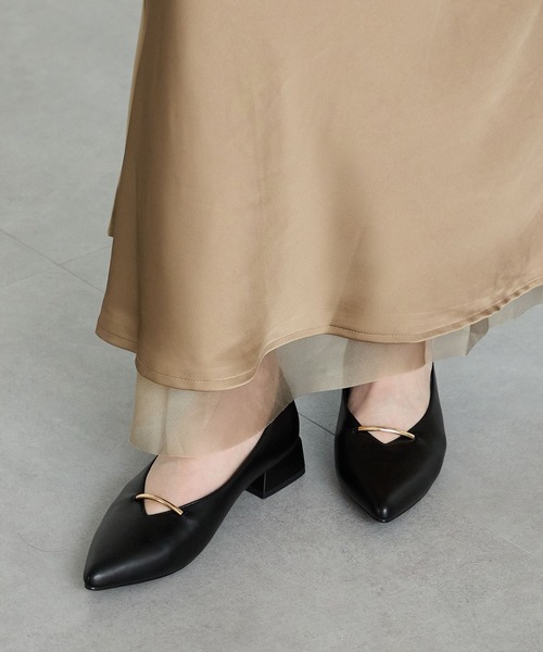 ORiental TRaffic(オリエンタルトラフィック)の「\ WEB限定 / ライン メタル パーツ シンプル ポインテッドトゥ パンプス /55304(パンプス・レディース・ブラック/ブラウン/レッド・34/35/36/37/38/39/40/41/42)」の11枚目の写真