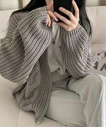 ジップアップケーブルニット