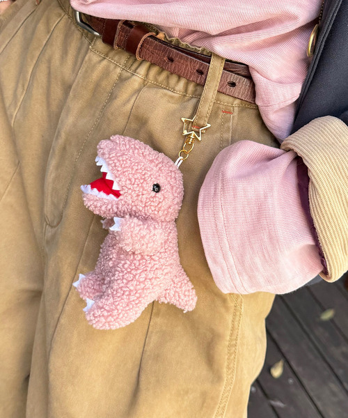 DOUBLE NAME（ダブルネーム）の「【m:rex】もこもこ恐竜ぬいぐるみキーホルダー（キーホルダー・レディース・ピンク/グリーン・FREE）」の9枚目の写真