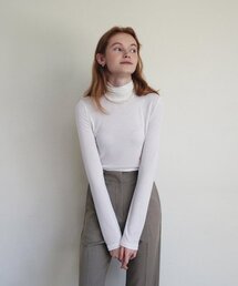 ウールスリムタートルネックTシャツ - ホワイト