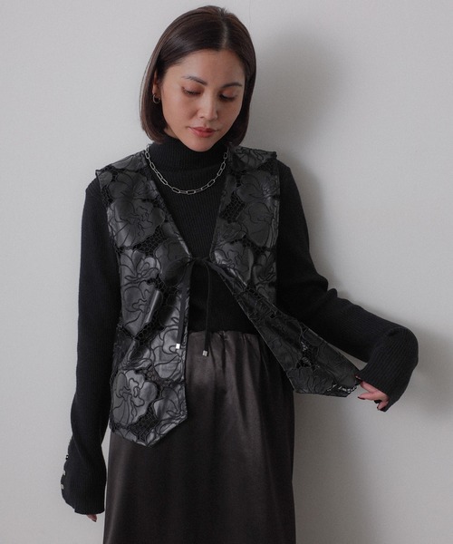 Floran（フローラン）の「合皮刺繍レースベスト（ベスト・レディース・ブラウン/ブラック・FREE）」の9枚目の写真