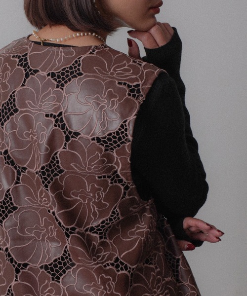 Floran（フローラン）の「合皮刺繍レースベスト（ベスト・レディース・ブラウン/ブラック・FREE）」の22枚目の写真