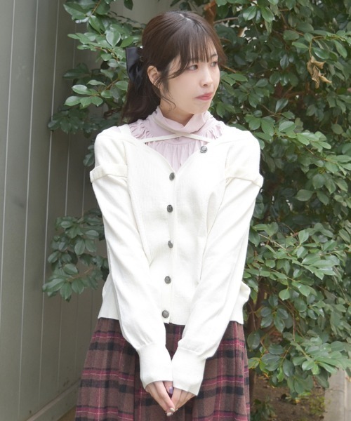 axes femme(アクシーズファム)の「オフショル風ニットカーディガン(カーディガン/ボレロ・レディース・ホワイト/ブラック/ワイン・FREE)」の9枚目の写真