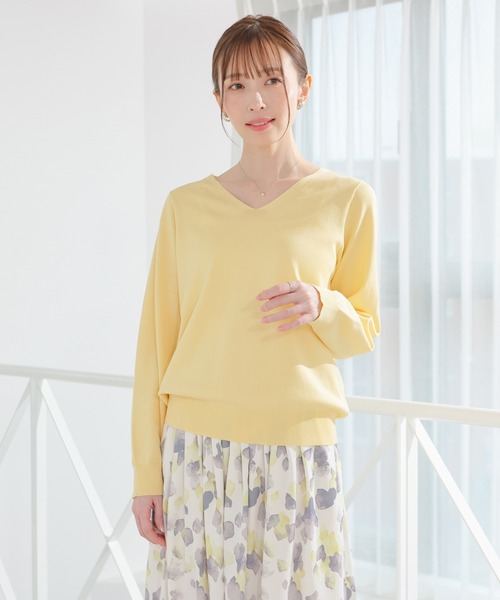 GLACIER lusso(グラシアルッソ)の「【ECOVERO】Vネックニット(ニット/セーター・レディース・ラベンダー/イエロー/ブルー/アイボリー・L/LL/M/S)」の22枚目の写真