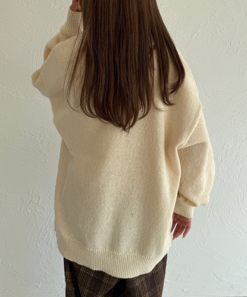 kutir（クティール）の「パッチワークロゴニット（ニット/セーター・レディース・アイボリー/グレー/ネイビー/ブラウン/レッド・FREE）」の8枚目の写真