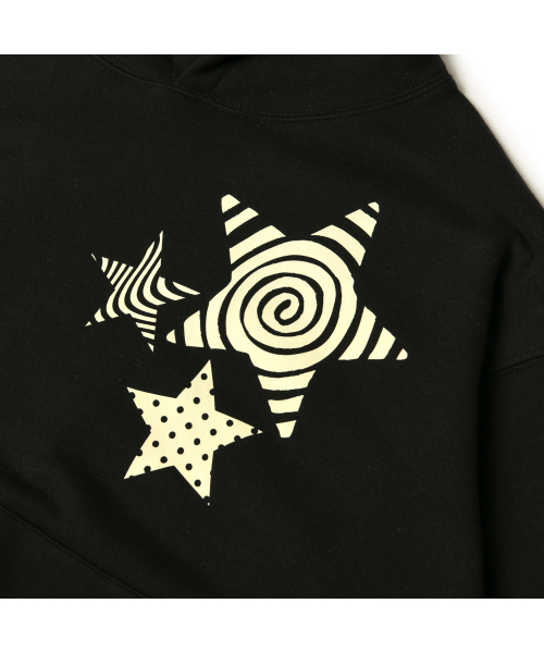 AMOU(アモウ)の「Triple Star Semi Crop Hoodie BLACK(パーカー・レディース・その他・1/2)」の4枚目の写真