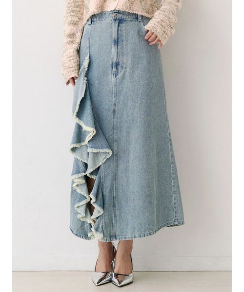 CALNAMUR(カルナムール)の「フリルスリットデニムスカート(スカート・レディース・ブラック/ブルー・SMALL/MEDIUM)」の1枚目の写真