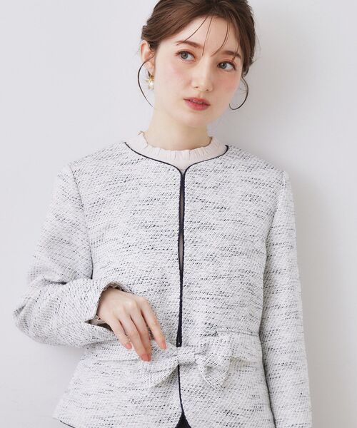 couture brooch（クチュールブローチ）の「【ハレの日・通勤】カルゼスラブツイードジャケット（ノーカラージャケット・レディース・アイボリー/ブルー系その他・36/42/38/40）」の21枚目の写真