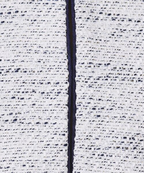 couture brooch（クチュールブローチ）の「【ハレの日・通勤】カルゼスラブツイードジャケット（ノーカラージャケット・レディース・アイボリー/ブルー系その他・36/42/38/40）」の12枚目の写真