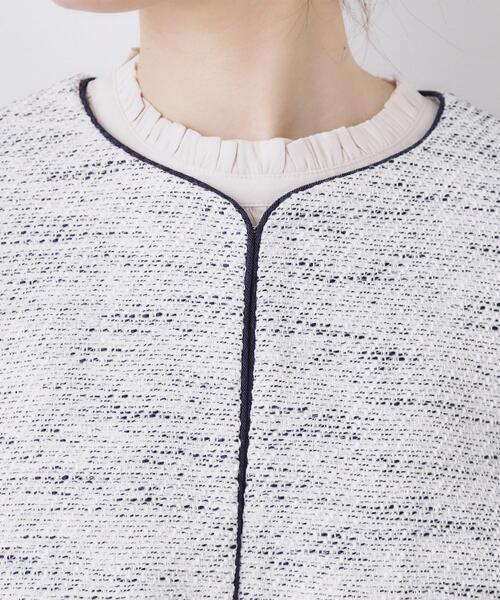 couture brooch（クチュールブローチ）の「【ハレの日・通勤】カルゼスラブツイードジャケット（ノーカラージャケット・レディース・アイボリー/ブルー系その他・36/42/38/40）」の8枚目の写真