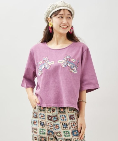 チャイハネ(チャイハネ)の「【チャイハネ】ラオリャン刺繍Tシャツ(Tシャツ/カットソー・レディース・ホワイト/ブラック/パープル・FREE)」の6枚目の写真