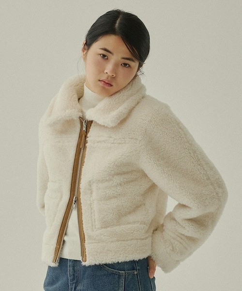 COVERNAT(カバーナット)の「WOMEN'S CROP REVERSIBLE MUSTANG(ムートンコート・レディース・ブラウン・SMALL/MEDIUM)」の8枚目の写真
