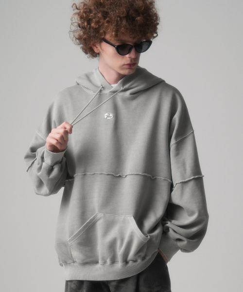 ZENDUST(ジェンダスト)の「Videl Overfit Pigment Hoody - 3COL(パーカー・レディース・ライトグレー/ライトピンク/ブラック・SMALL/MEDIUM/LARGE)」の4枚目の写真