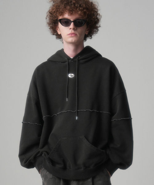 ZENDUST(ジェンダスト)の「Videl Overfit Pigment Hoody - 3COL(パーカー・レディース・ライトグレー/ライトピンク/ブラック・SMALL/MEDIUM/LARGE)」の5枚目の写真