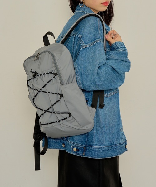 MAGASIN DE MODE Onjna（マガジンデモードオンジェナ ）の「【MAGASIN DE MODE Onjna】はっ水レースアップリュック SNBD（バックパック/リュック・レディース・ブラック/オリーブ/グレー・FREE）」の2枚目の写真