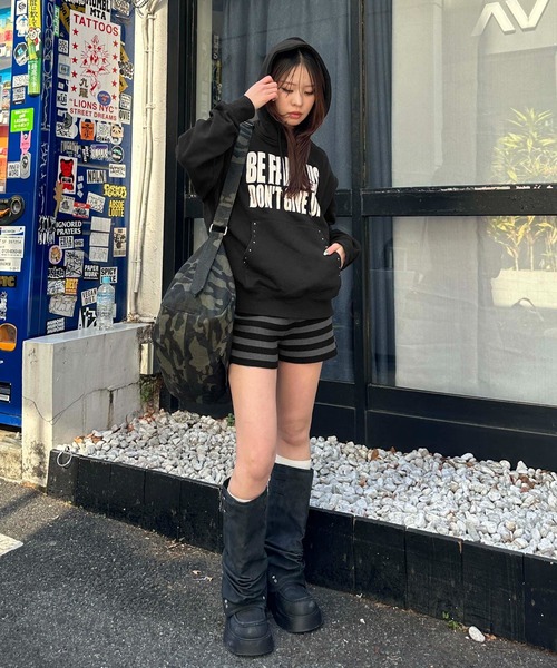 sedacle girl（セダクルガール）の「ラインストーンプリントパーカー（パーカー・レディース・ブラック/ベビーピンク/グレー・FREE）」の15枚目の写真