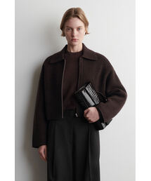 COS（コス）の「クロップドニットメリノウールジャケット（ボディバッグ/ウエストポーチ）」