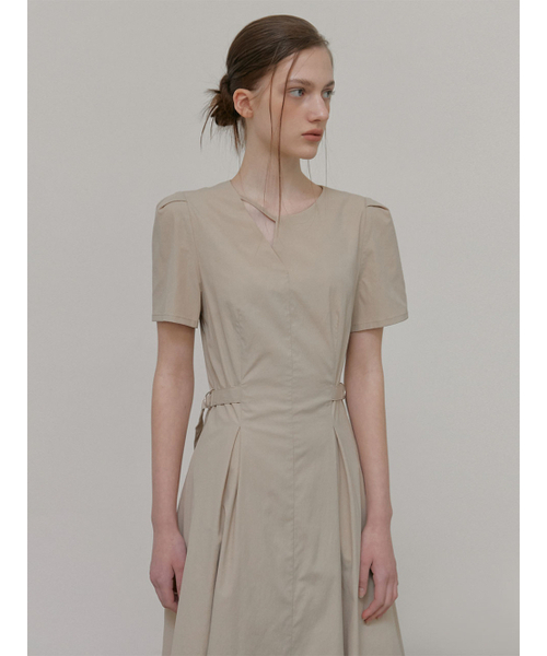 ETMON(エトモン)の「Neck Strap Belt Dress, Beige(ワンピース・レディース・その他・S/M)」の1枚目の写真