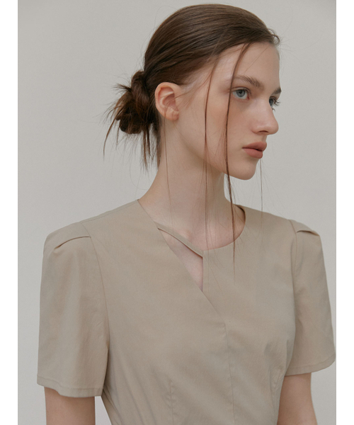 ETMON(エトモン)の「Neck Strap Belt Dress, Beige(ワンピース・レディース・その他・S/M)」の2枚目の写真