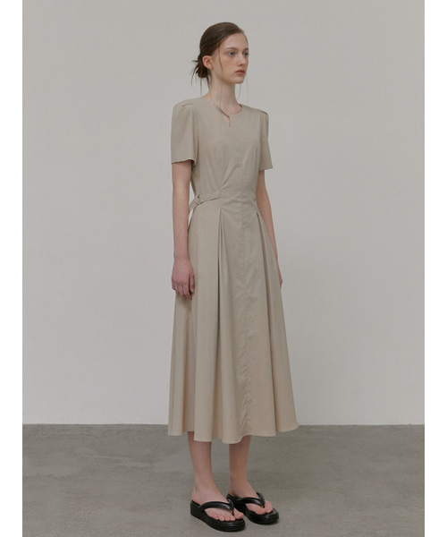 ETMON(エトモン)の「Neck Strap Belt Dress, Beige(ワンピース・レディース・その他・S/M)」の4枚目の写真