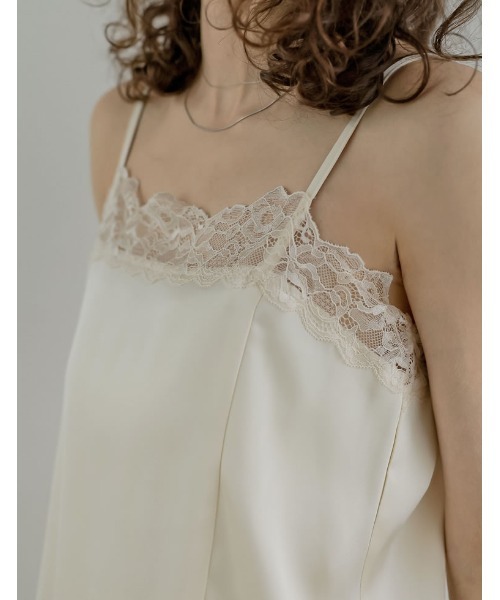 Re:EDIT（リエディ）の「[2026S/S COLLECTION]サテンレースキャミソール（キャミソール・レディース・ブラック/アイボリー・MEDIUM/LARGE）」の10枚目の写真