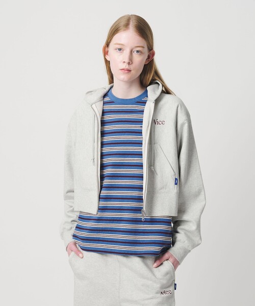 NICE WEATHER（ナイスウェザー）の「＜NICE WEATHER＞ウィメンズ ジップクロップドパーカ 2（スウェット・レディース・ライトピンク/ネイビー/ライトグレー・FREE）」の2枚目の写真
