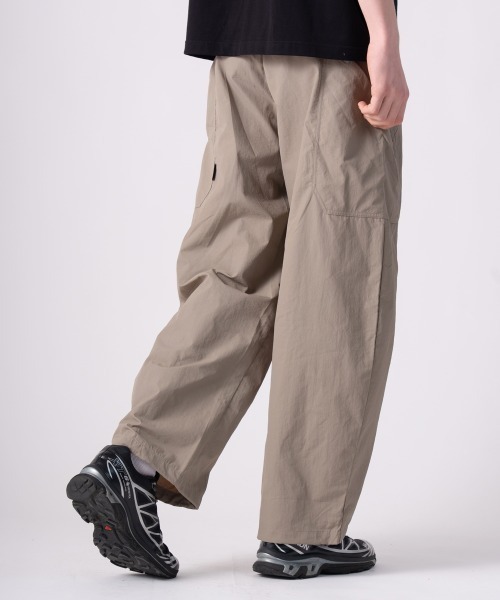 rehacer(レアセル)の「rehacer : CORDURA Wide Leg Pants / コーデュラ ワイド レッグ パンツ(その他パンツ・メンズ・ブラック/ベージュ・MEDIUM/LARGE)」の9枚目の写真