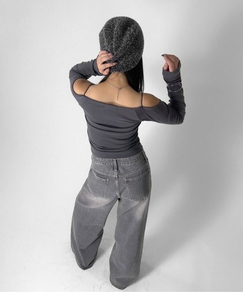 LVEU.(ラブユ.)の「【LVEU.】ストラップデザイントップス / トップス カットソー ストラップ キャミ付き ストレッチ 長袖 オフショル サイドギャザー シャーリング シンプル ブラック ホワイト グレー ZOZOTOWN限定(Tシャツ/カットソー・レディース・ホワイト/グレー/ブラック・FREE)」の16枚目の写真