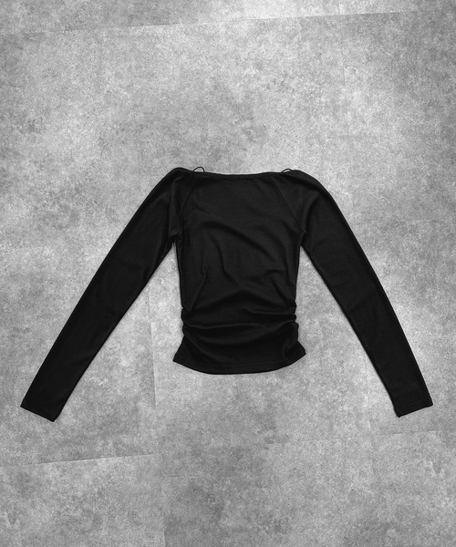 LVEU.(ラブユ.)の「【LVEU.】ストラップデザイントップス / トップス カットソー ストラップ キャミ付き ストレッチ 長袖 オフショル サイドギャザー シャーリング シンプル ブラック ホワイト グレー ZOZOTOWN限定(Tシャツ/カットソー・レディース・ホワイト/グレー/ブラック・FREE)」の6枚目の写真