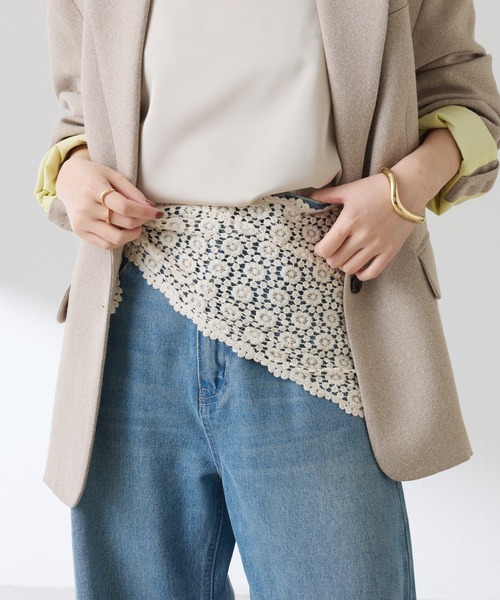 COLLAGE GALLARDAGALANTE（コラージュガリャルダガランテ）の「PAPILLONNER/マルチウェイレースバブーシュカ（バンダナ/スカーフ・レディース・オフホワイト/ブラック・FREE）」の3枚目の写真