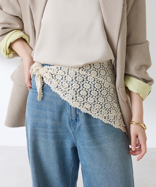 COLLAGE GALLARDAGALANTE（コラージュガリャルダガランテ）の「PAPILLONNER/マルチウェイレースバブーシュカ（バンダナ/スカーフ・レディース・オフホワイト/ブラック・FREE）」の5枚目の写真