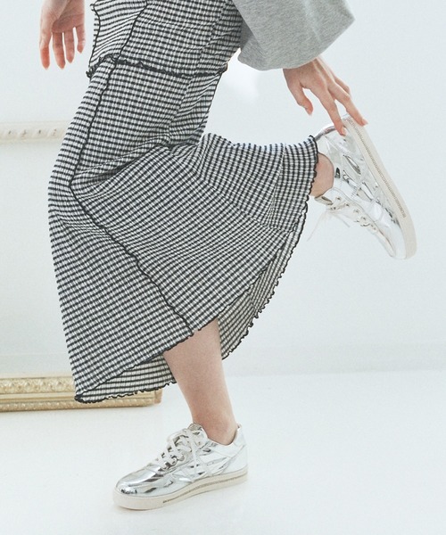 Bridget Birkin(ブリジットバーキン)の「【Bridget Birkin】サイドギャザービジュースニーカー(565010)(スニーカー・レディース・シルバー/ホワイト/ブラック・S/M/L/LL)」の22枚目の写真