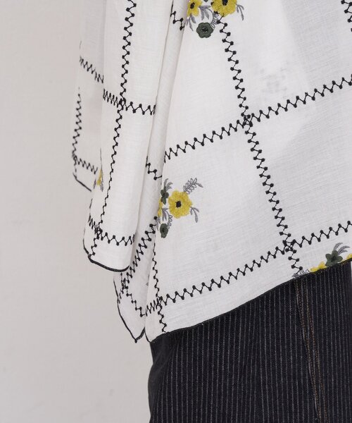 CIAOPANIC（チャオパニック）の「【She desires...】刺繍イレヘムチュニックキャミワンピース（ワンピース・レディース・ホワイト・ONE SIZE）」の2枚目の写真