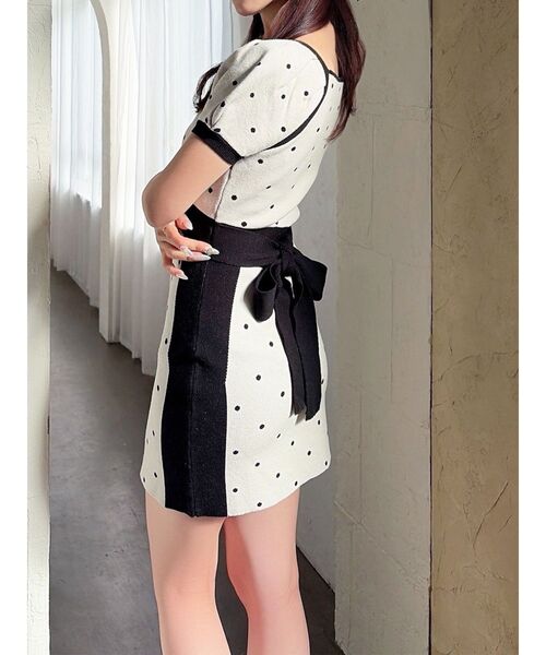 RESEXXY（リゼクシー）の「ドットミニニットタイトワンピース（ワンピース・レディース・ベージュ/ブルー/ブラック・FREE）」の2枚目の写真