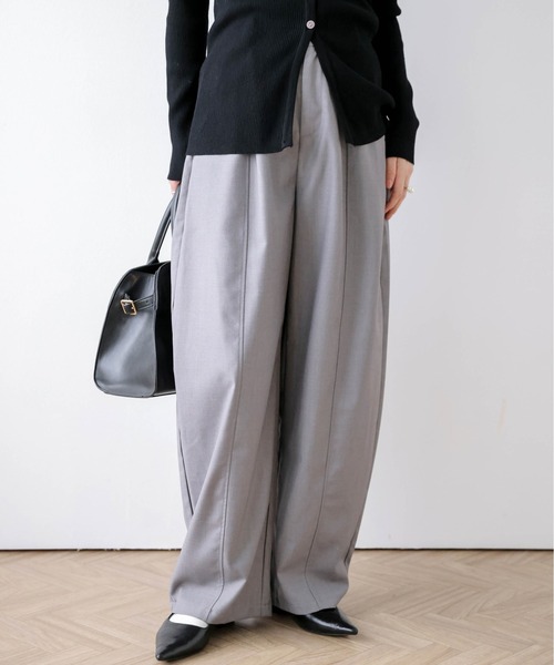 AMELY(エミリー)の「カーブシルエット スラックスパンツ(スラックス・レディース・グレー/ブラック/ベージュ/キナリ・L/M)」の3枚目の写真