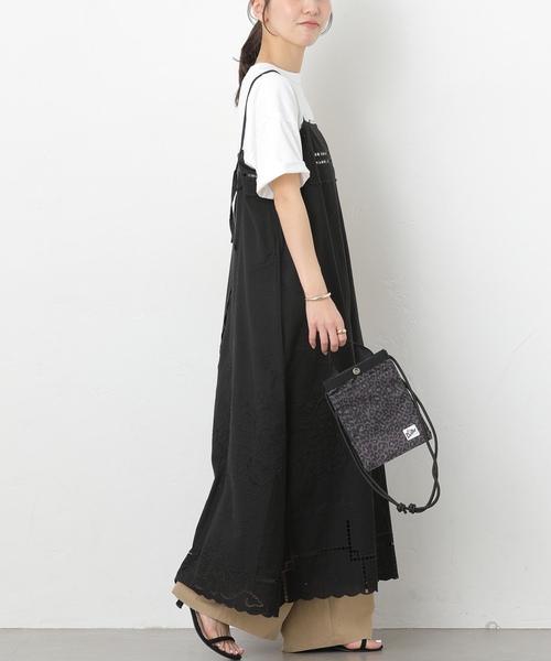 JOURNAL STANDARD relume（ジャーナルスタンダード　レリューム）の「スクエアエンブロイダリーワンピース（ワンピース・レディース・ホワイト/ブラック・FREE）」の5枚目の写真