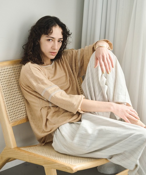 kha:ki(カーキ)の「「KHA:KI / カーキ」リネンラインスリーブトップ(Tシャツ/カットソー・レディース・ライトベージュ/オリーブ/ブラック/オフホワイト・1)」の5枚目の写真