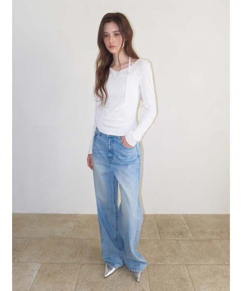ETMON（エトモン）の「Buckle Strap T-Shirt, White（Tシャツ/カットソー・レディース・その他・F）」の2枚目の写真
