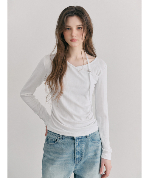 ETMON（エトモン）の「Buckle Strap T-Shirt, White（Tシャツ/カットソー・レディース・その他・F）」の3枚目の写真