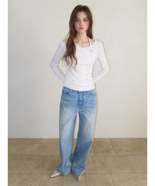 ETMON（エトモン）の「Buckle Strap T-Shirt, White（Tシャツ/カットソー・レディース・その他・F）」の6枚目の写真