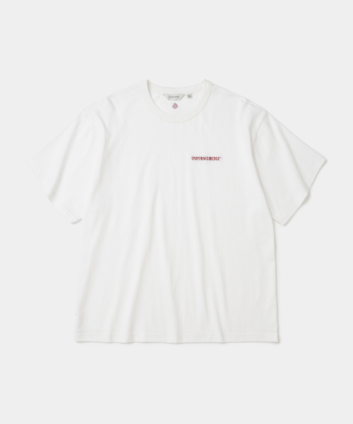 UNIFORM BRIDGE(ユニフォームブリッジ)の「og logo s/s t-shirt off white(Tシャツ/カットソー・メンズ・その他・XX-LARGE/X-LARGE/LARGE/MEDIUM/SMALL)」の1枚目の写真