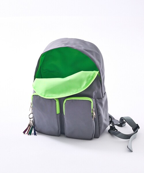 cheek(BAG)(チーク)の「【cheek】1680body bag ネオンカラー ナイロン ボディバッグ 撥水 軽量(ショルダーバッグ・レディース・グレー/ホワイト/パープル/ブラック・フリー)」の8枚目の写真