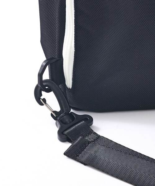 cheek(BAG)(チーク)の「【cheek】1680body bag ネオンカラー ナイロン ボディバッグ 撥水 軽量(ショルダーバッグ・レディース・グレー/ホワイト/パープル/ブラック・フリー)」の14枚目の写真